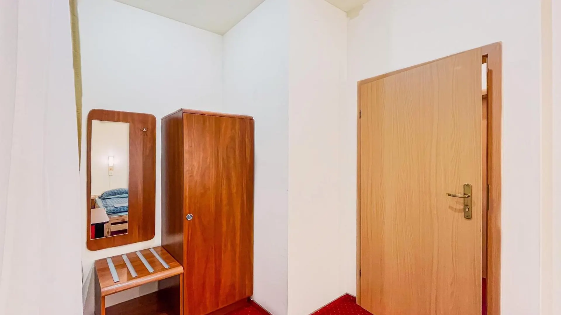 Fry House Hostel Warsaw