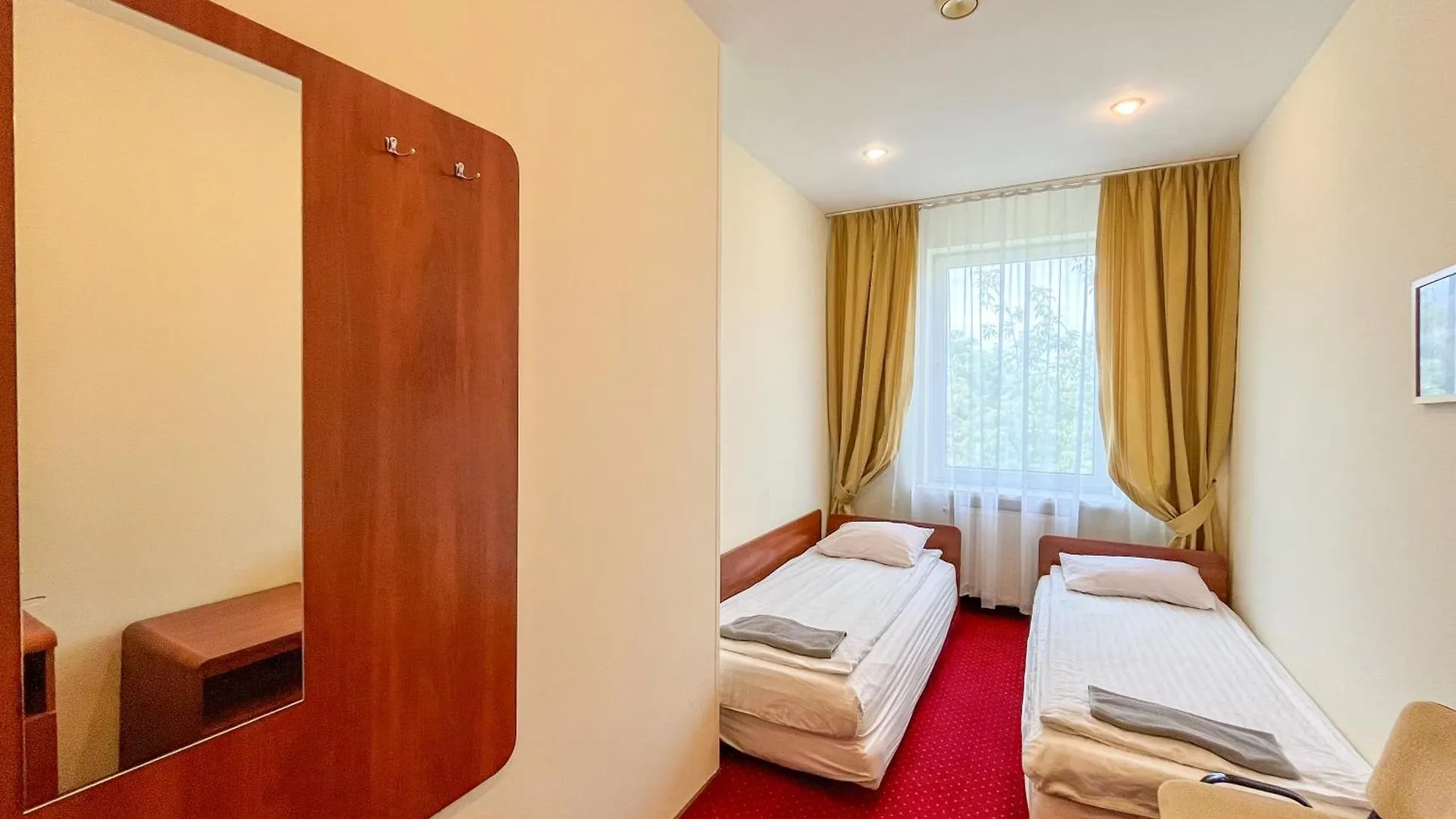 Fry House Hostel Warsaw 0*,