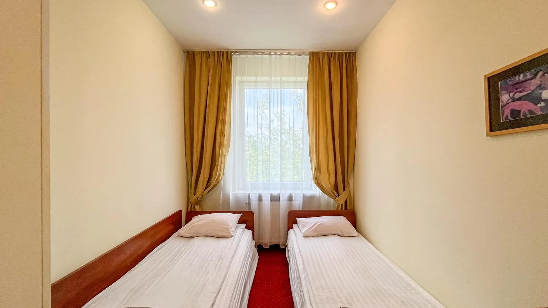 Fry House Hostel Warsaw Poland