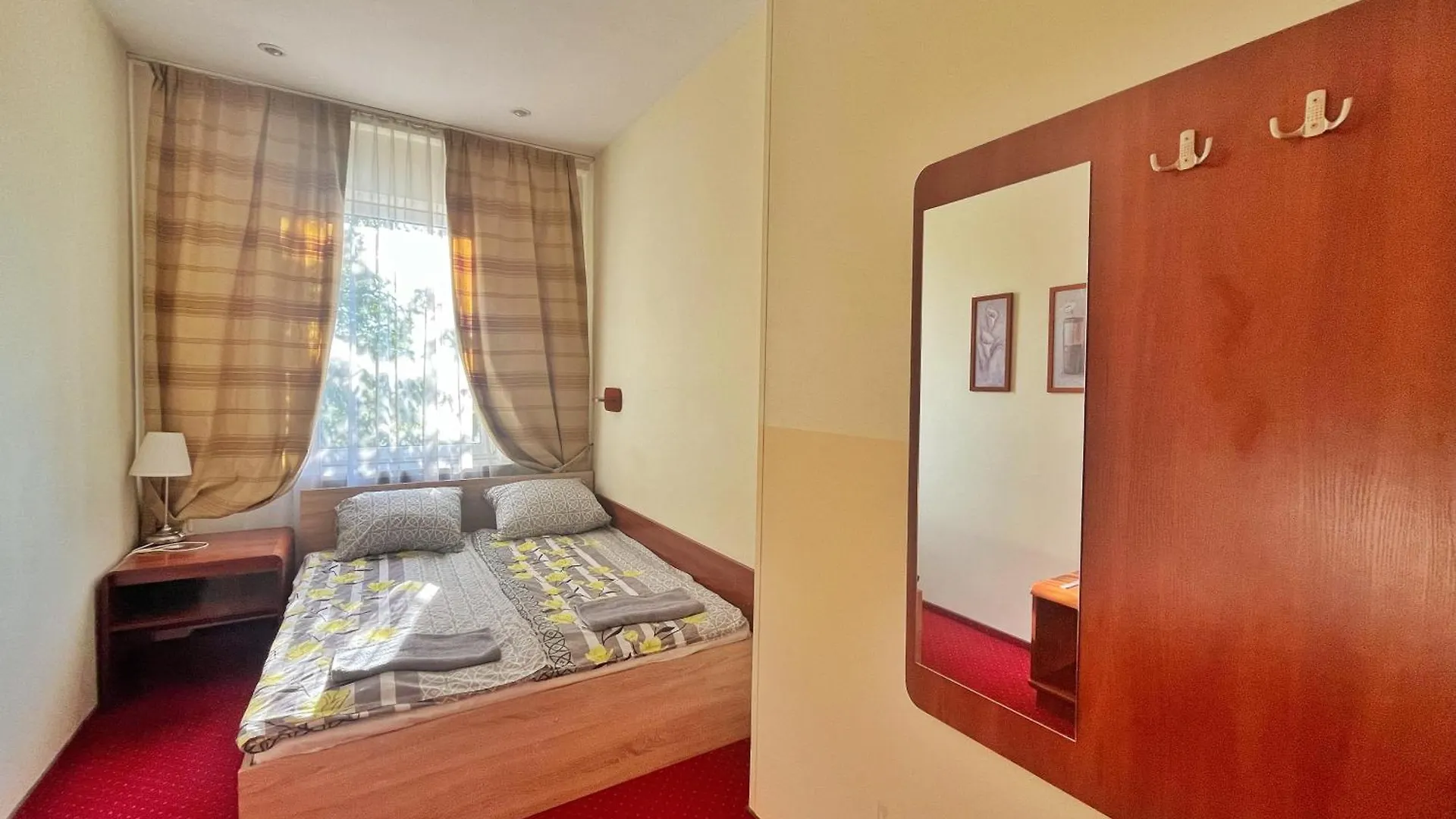 Fry House Hostel Warsaw